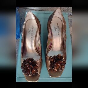 NIB. Anne Klein Ladies Dress Shoes size 6.5